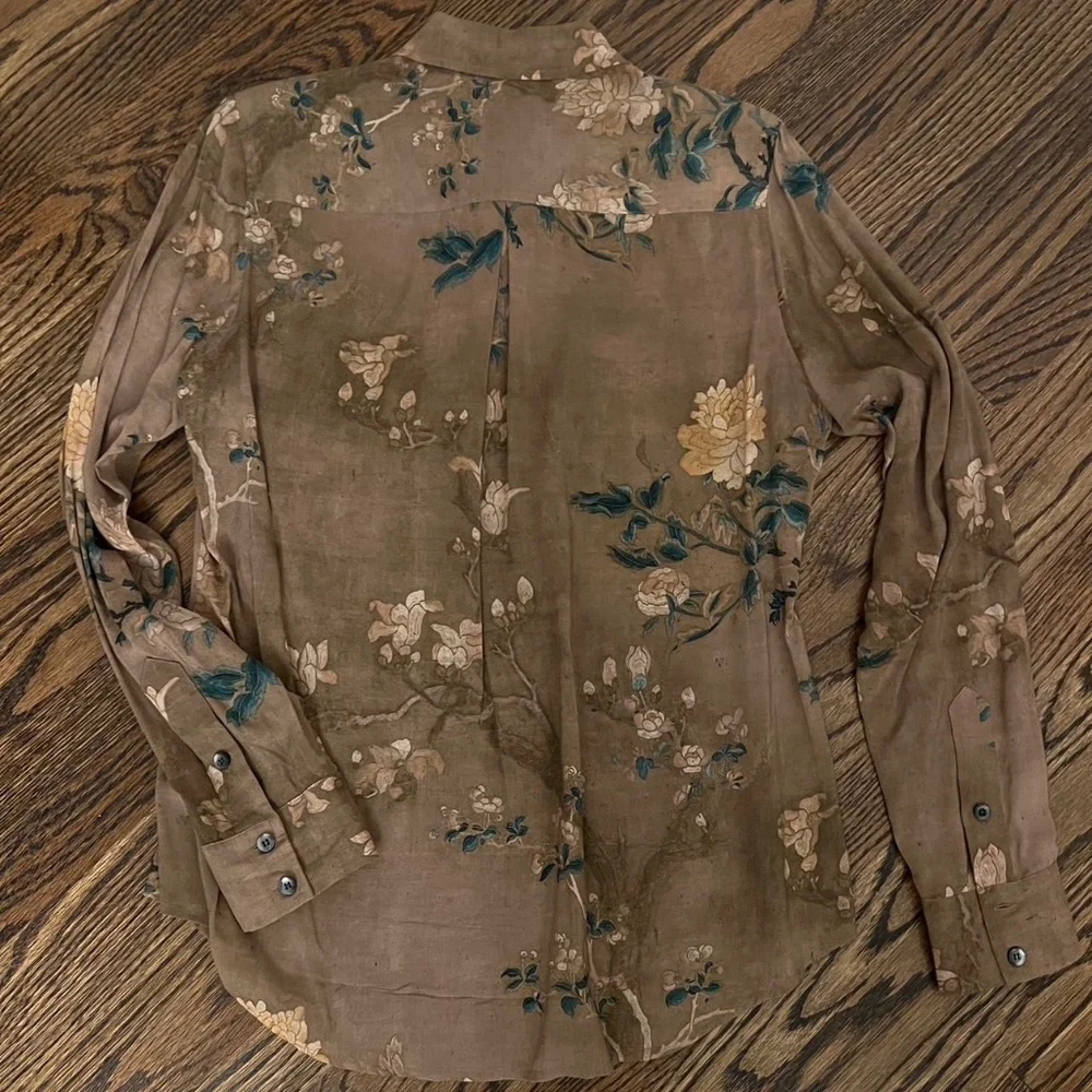 Peruvian Connection floral button down ๐ฆ - Picture 5 of 5